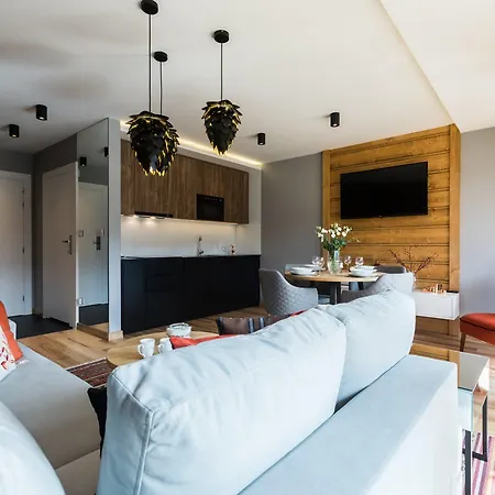 Aparthotel Zakopianska 4*