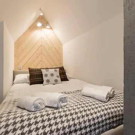 Aparthotel Zakopianska 4*