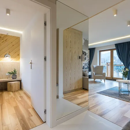 מלון דירות Zakopianska 4*