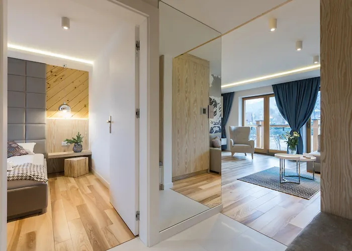 Aparthotel Zakopianska 4*