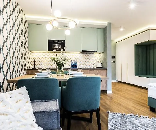 Aparthotel Zakopianska 4*